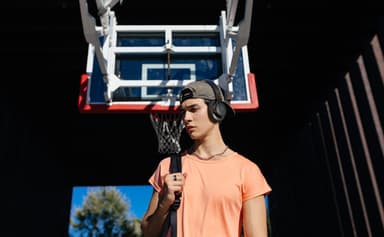 JBL Tune 720BT trådløse around-ear hodetelefoner (sort)