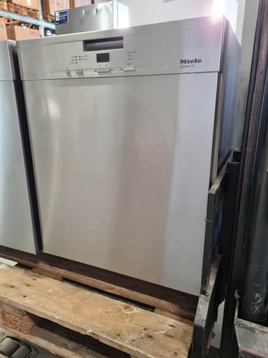 Miele Oppvaskmaskin G 4930 SCU stål jubilee - brukt