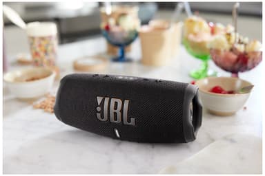 JBL Charge 5 WIFI bærbar høyttaler (sort)