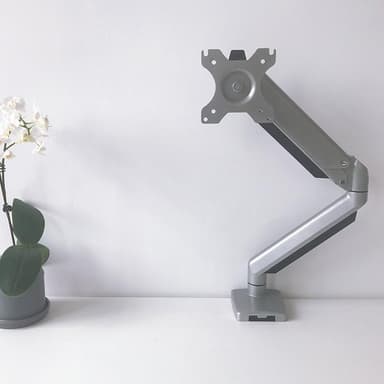 NÖRDIC Monitorarm Table Bracket for 1 skjerm med gassfjær, vippbar og roterbar, i aluminium og stål, sølv, skjermmontering TV-brakett