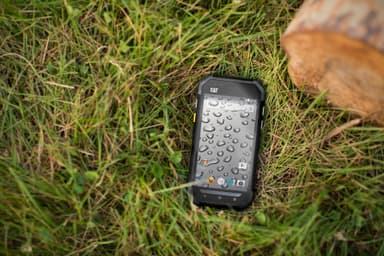 Caterpillar S30 mobiltelefon