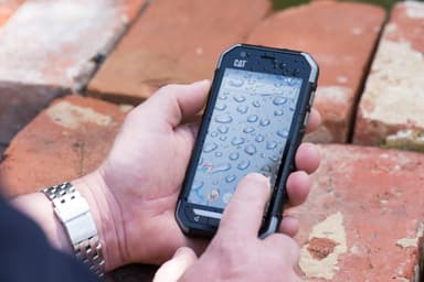 Caterpillar S30 mobiltelefon