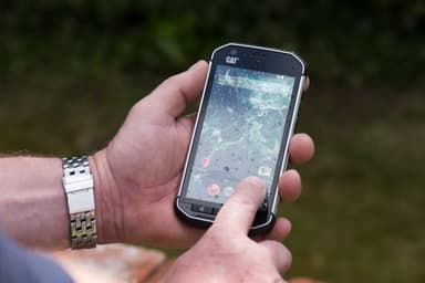 Caterpillar S40 smarttelefon + powerbank