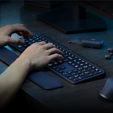 Logitech MX Keys S pakke med trådløs mus og tastatur (grafitt)