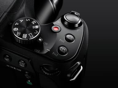 Panasonic Lumix FZ82 ultrazoomkamera (sort)