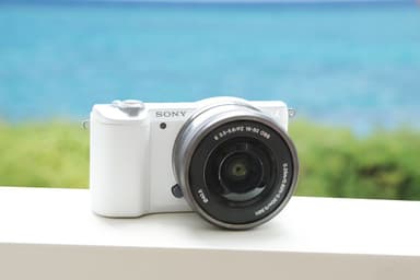 Sony Alpha A5100 systemkamera + 16-50 mm objektiv(hvit)
