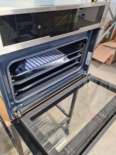 Electrolux Kompaktovn EVY3841AOX (stål/sort) - brukt
