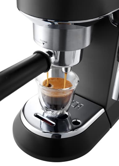 DeLonghi Dedica kaffemaskin EC685.BK (sort)