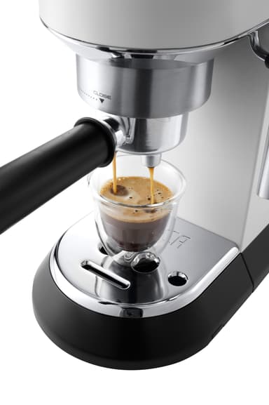 DeLonghi Dedica kaffemaskin EC685.WH (hvit)