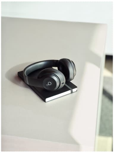 Beats Studio Pro trådløse around-ear hodetelefoner (sort)