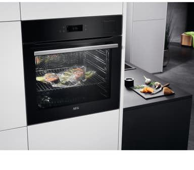 AEG Integrert Stekeovn BS881K (Sort)