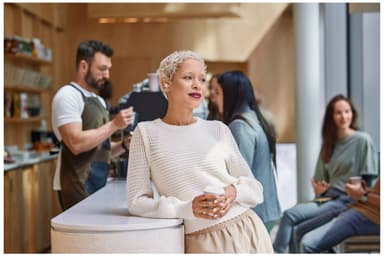 Jabra Elite 10 helt trådløse in-ear hodetelefoner (krem)
