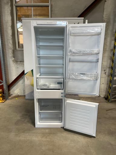 Siemens KI87V5SF0 Integrert kjøleskap - brukt