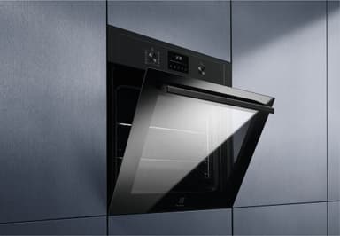 Electrolux stekeovn OOP807NB