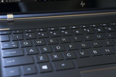HP Spectre 13-af000no 13,3" bærbar PC (aske/kobber)