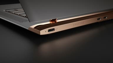 HP Spectre 13-v103no 13,3" bærbar PC (sort/kobber)