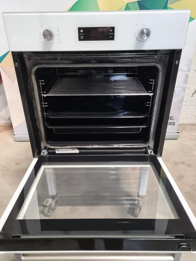 Beko stekeovn med pyrolyse BIM243E0WP (hvit) - brukt