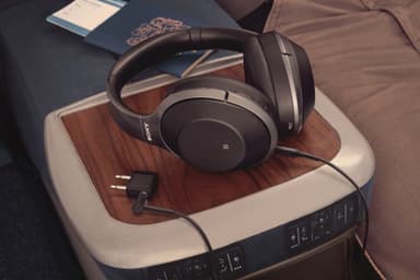 Sony trådløse around-ear hodetlf. WH-1000XM2 (sort)