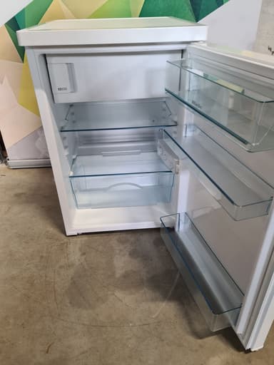 MIELE K 12012 S-3 Benkkjøleskap med liten fryser - brukt