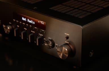 Yamaha RN600A 2.0 nettverksbasert stereomottaker (sølv)