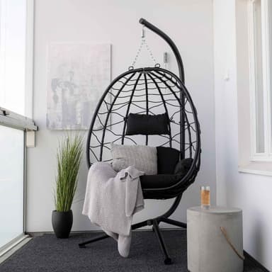 Lykke Hengestol Eggestol, svart
