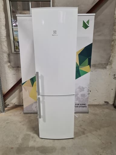 Electrolux kombiskap EN3853MOW (Hvit) - brukt