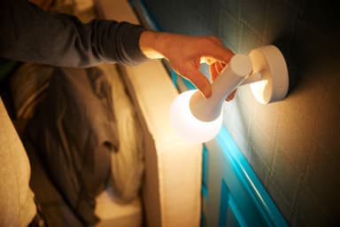 Philips Hue Explore vegglampe 4300231P7 (hvit)