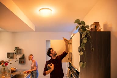 Philips Hue White & colour ambiance Flourish taklampe 4090531P7
