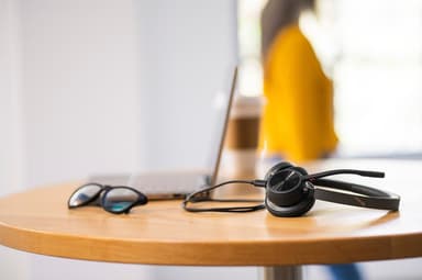 HP Poly Voyager 4320 MS Teams headset USB-A kabel med ladestativ