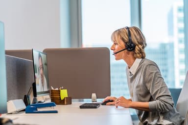 HP Poly Savi 8220 DECT headsett med base