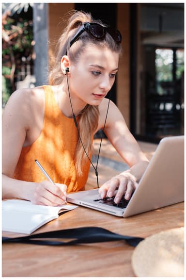 JBL Tune 310 USB C øreplugger (sort)