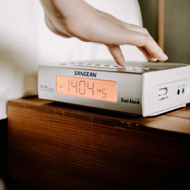 Sangean RCR-5 klokkeradio (sølv)