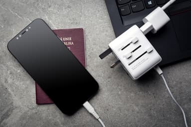 Fixed World 30W reiseadapter (hvit)