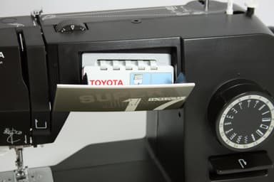 Toyota super jeans spj17xl symaskin - svart