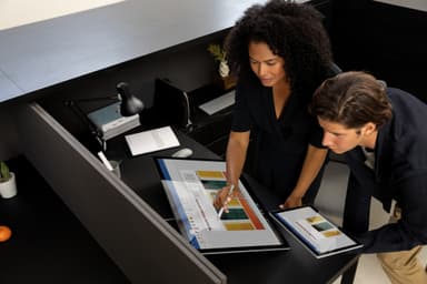 Surface Studio 2 alt-i-en stasjonær PC 2 TB/GTX 1070