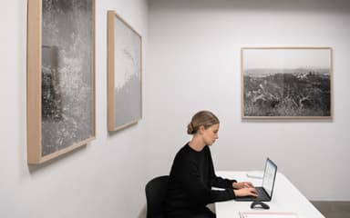 Surface Laptop 2 i5 256 GB (sort)