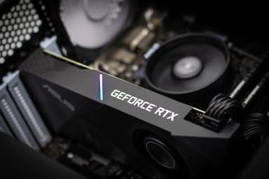 Edge E-Sport stasjonær gaming-PC 2060/AMD (sort)