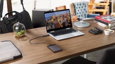Seagate Backup Plus Ultra Touch 2 TB bærbar harddisk (sort)