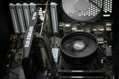 Edge E-Sport stasjonær gaming-PC 1660Ti/AMD (sort)