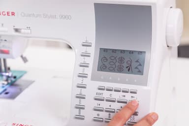 Singer Quantum Stylist 9960 Symaskin m/sybrett