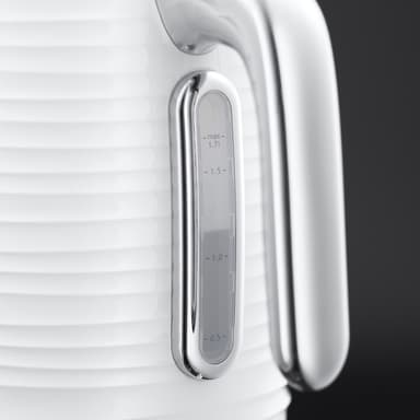 Russell Hobbs vannkoker RH2436070 (hvit)