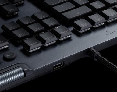 Logitech G815 gamingtastatur (GL Clicky-brytere)