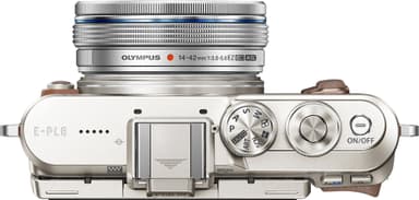 Olympus PEN E-PL8 CSC kamera + 14-42 mm pannekakeobjektivsett (brun)