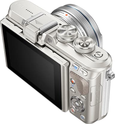 Olympus PEN E-PL8 CSC kamera + 14-42 mm pannekakeobjektivsett (hvit)