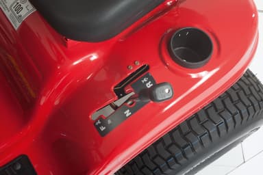 MTD OPTIMA LG 200 H HAGETRAKTOR