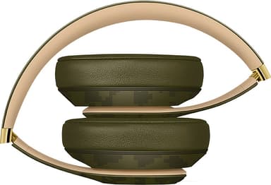 Beats Studio3 around-ear hodetelefoner (Beats Camo Coll., skoggrønn)