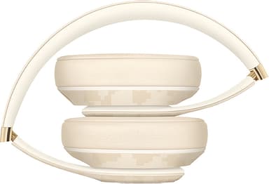 Beats Studio3 around-ear hodetelefoner (Beats Camo Coll., sanddyne)