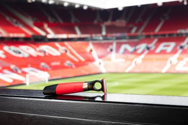 Remington DuraBlade Manchester United Edition skjeggtrimmer MB055