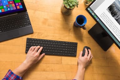 Microsoft Designer Bluetooth Desktop tastatur og datamus