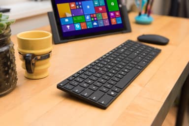 Microsoft Designer Bluetooth Desktop tastatur og datamus